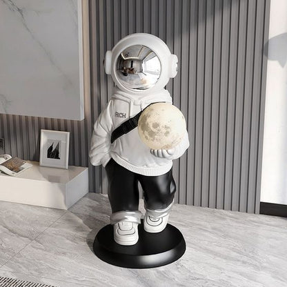 Astronaut Lamp