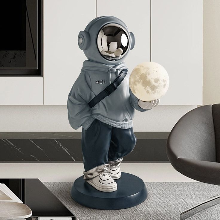 Astronaut Lamp