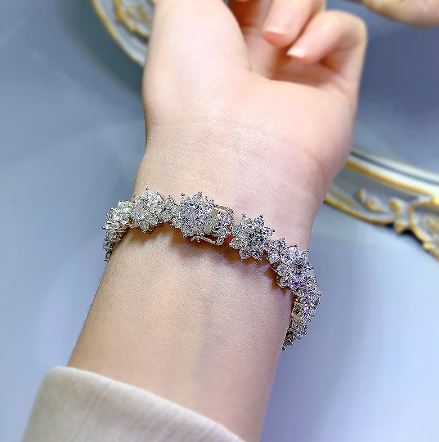 Moissanite Flower Bracelet