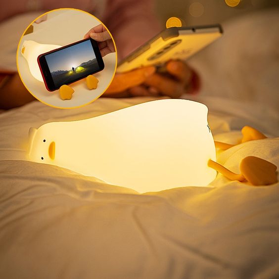 Lie Flat Duck Lamp